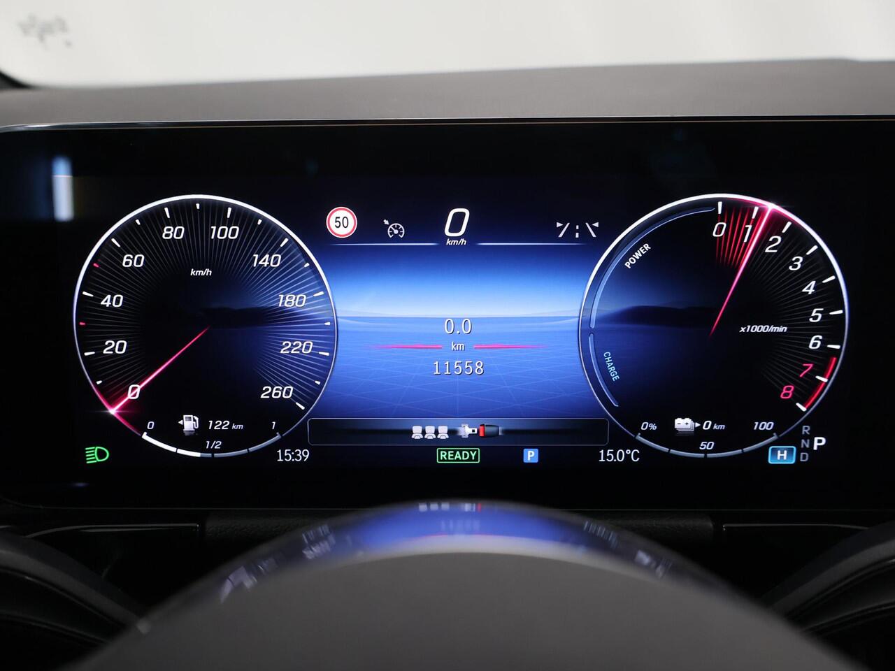 Mercedes-Benz GLA-KLASSE 250 e Luxury Line | Trekhaak | Winter pakket | Widescreen |