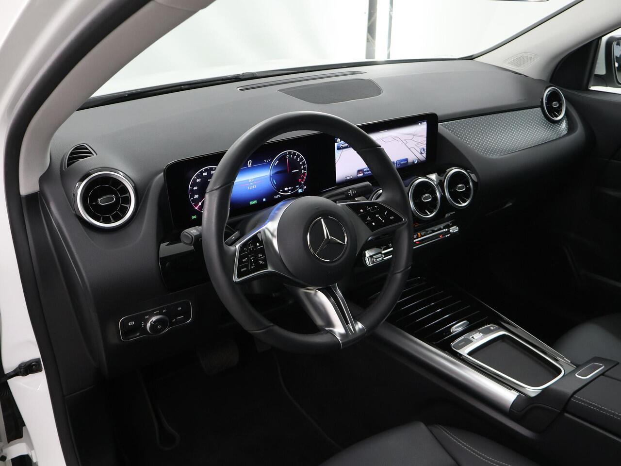 Mercedes-Benz GLA-KLASSE 250 e Luxury Line | Trekhaak | Winter pakket | Elektrische achterklep |