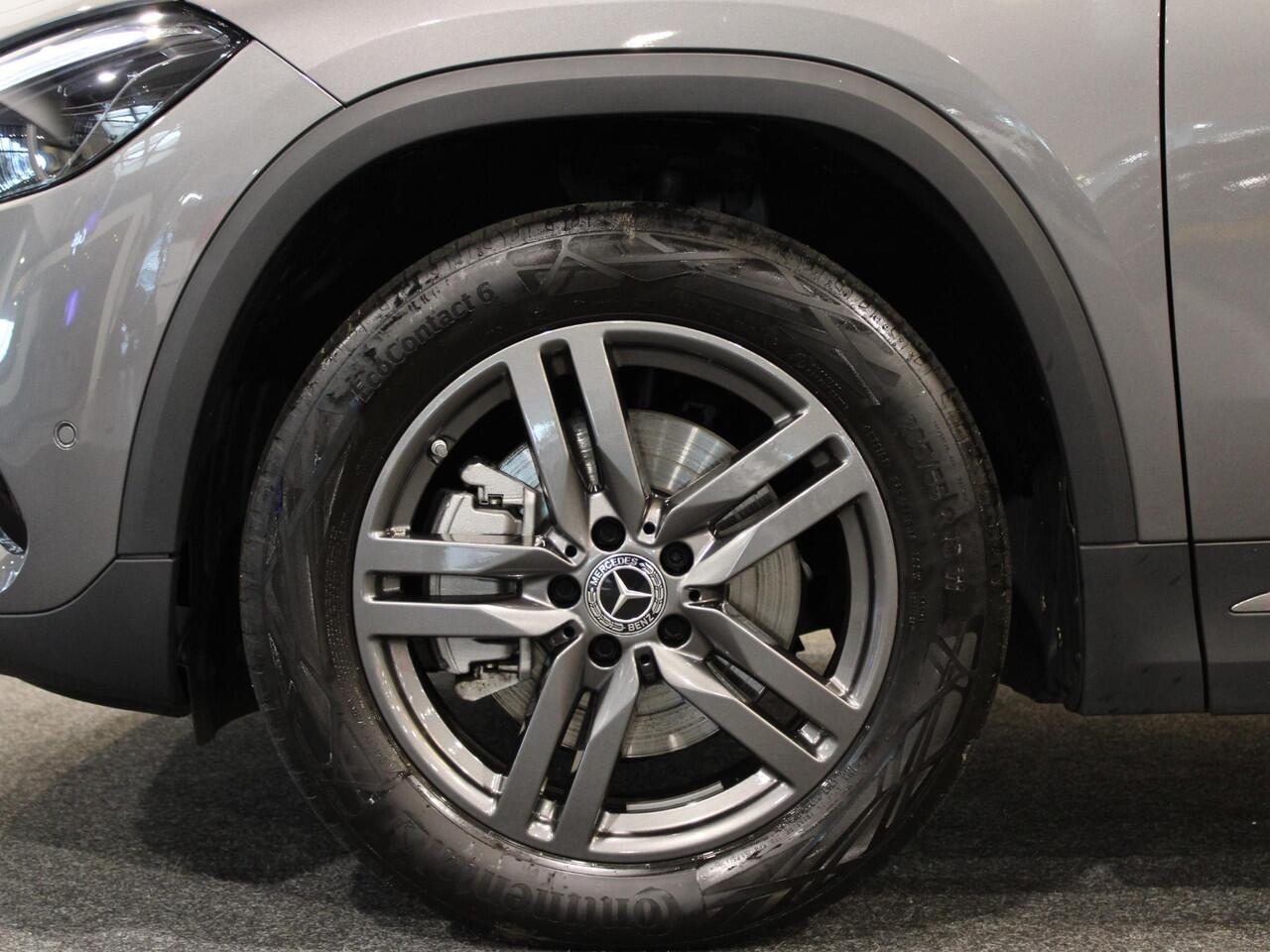 Mercedes-Benz GLA-KLASSE 250 e Luxury Line Panorama dak