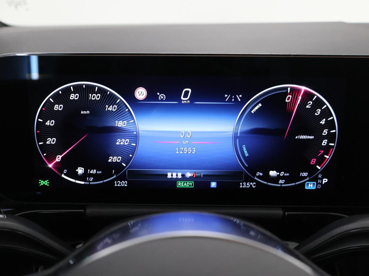 Mercedes-Benz GLA-KLASSE 250 e Luxury Line | Trekhaak | Night pakket | Apple carplay |