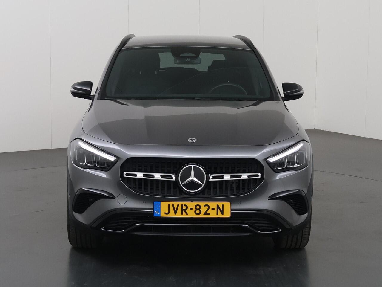 Mercedes-Benz GLA-KLASSE 250 e Luxury Line | Trekhaak | Night pakket | Apple carplay |