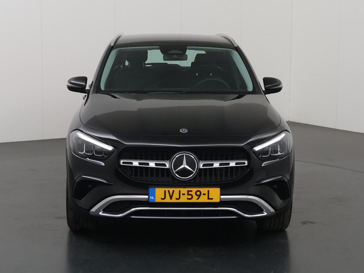 Mercedes-Benz GLA-KLASSE 250 e Luxury Line | Trekhaak | Verwarmd stuur | Stoelverwarming |