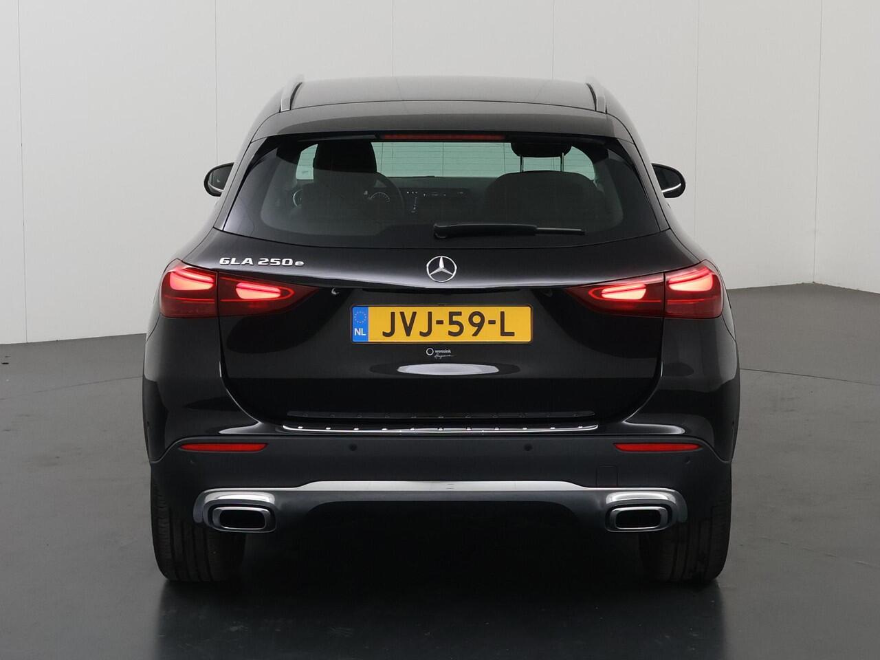 Mercedes-Benz GLA-KLASSE 250 e Luxury Line | Trekhaak | Verwarmd stuur | Stoelverwarming |