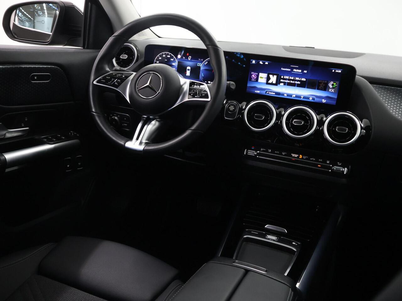 Mercedes-Benz GLA-KLASSE 250 e Luxury Line | Trekhaak | Verwarmd stuur | Stoelverwarming |