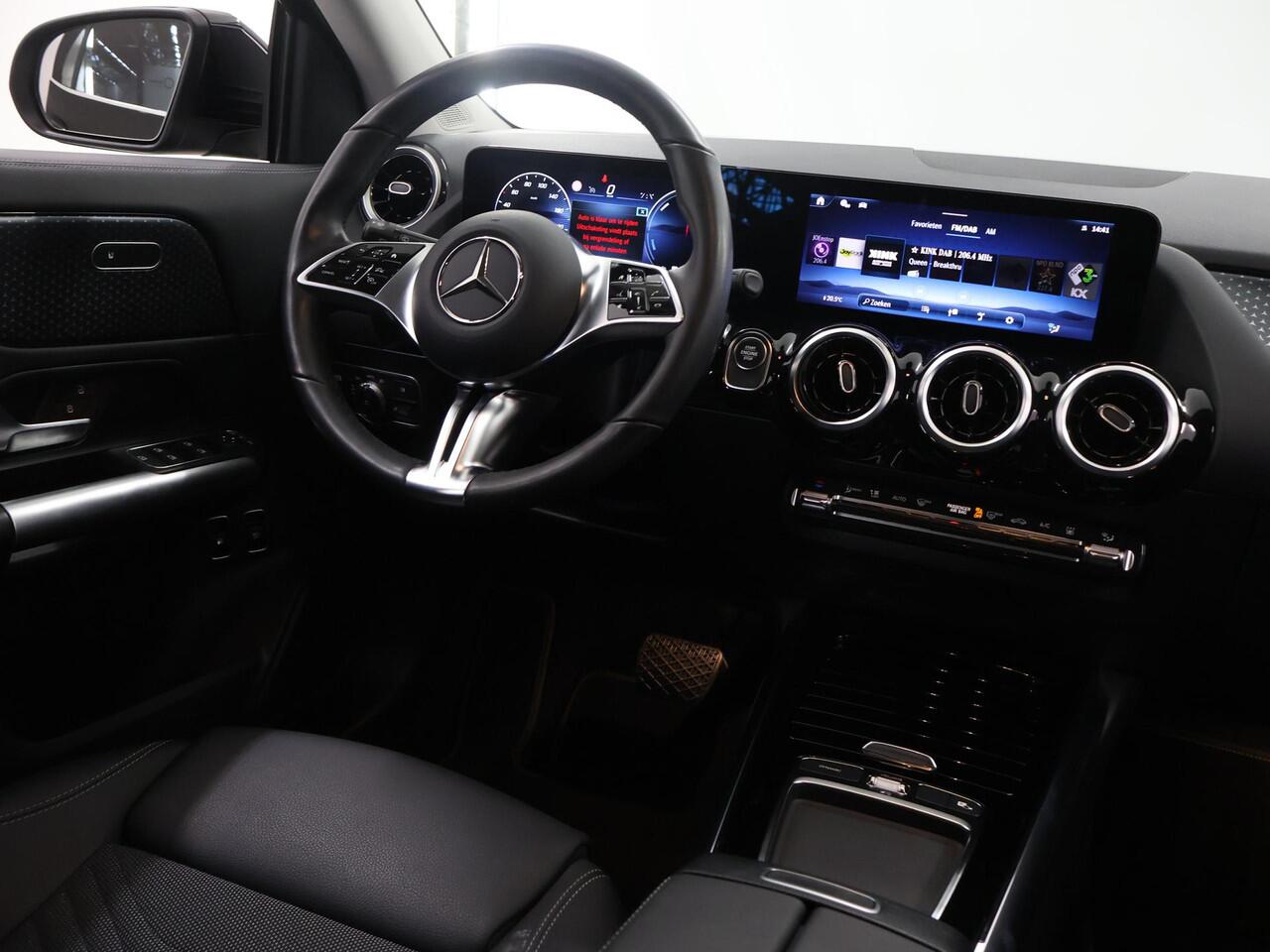 Mercedes-Benz GLA-KLASSE 250 e Business Solution Luxury | Trekhaak | Winter pakket | Getint glas | Stoelverwarming |