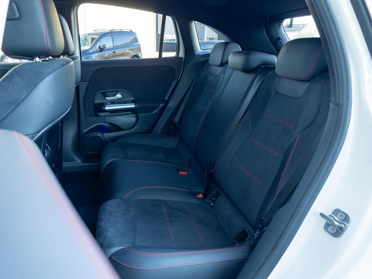 Mercedes-Benz GLA-KLASSE 250 e Star Edition AMG Line Trekhaak