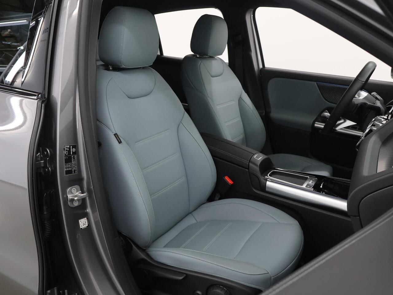 Mercedes-Benz GLA-KLASSE 250 e Luxury Line | Stoelverwarming | Night pakket | Winter pakket | Trekhaak |