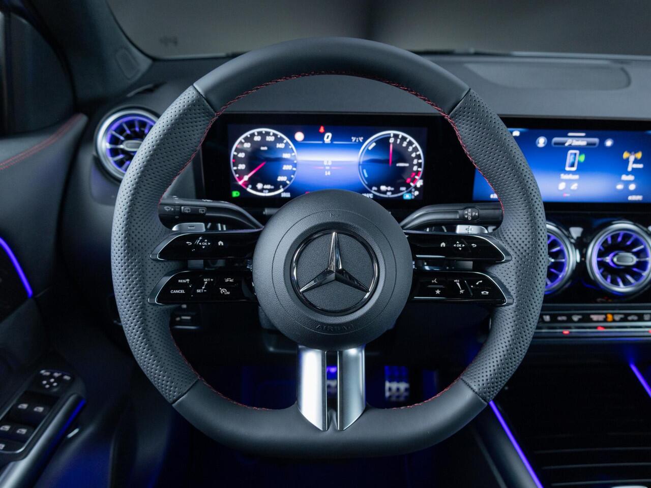 Mercedes-Benz GLA-KLASSE 250 e Business Solution AMG Panorama dak | Trekhaak