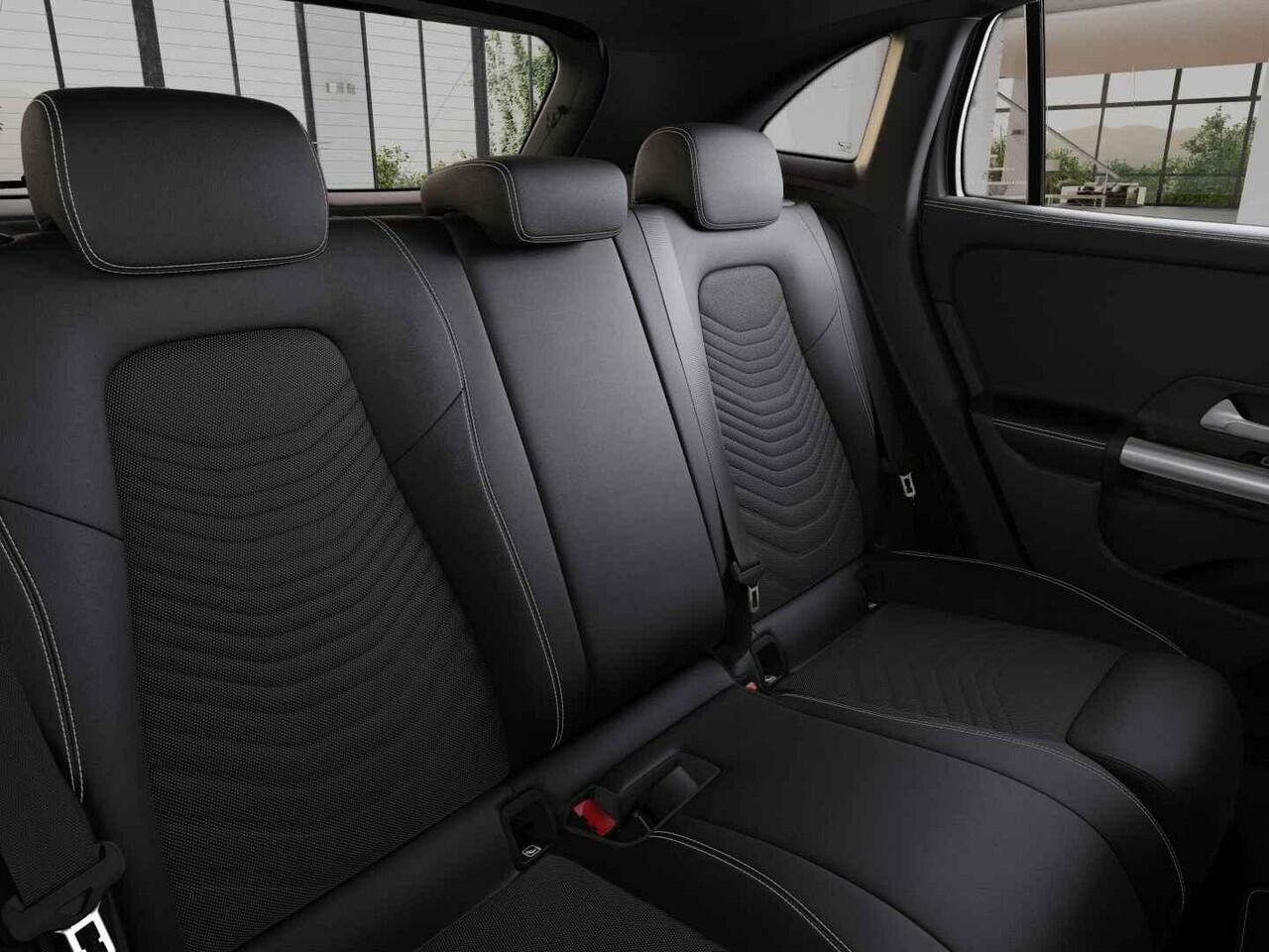 Mercedes-Benz GLA-KLASSE 180 Business Solution Luxury