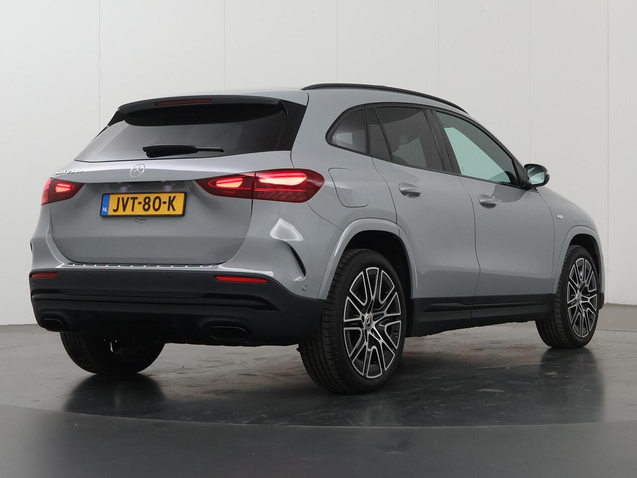 Mercedes-Benz GLA-KLASSE 250 e AMG Line | Panoramadak | Trekhaak | 20 inch | Night pakket |