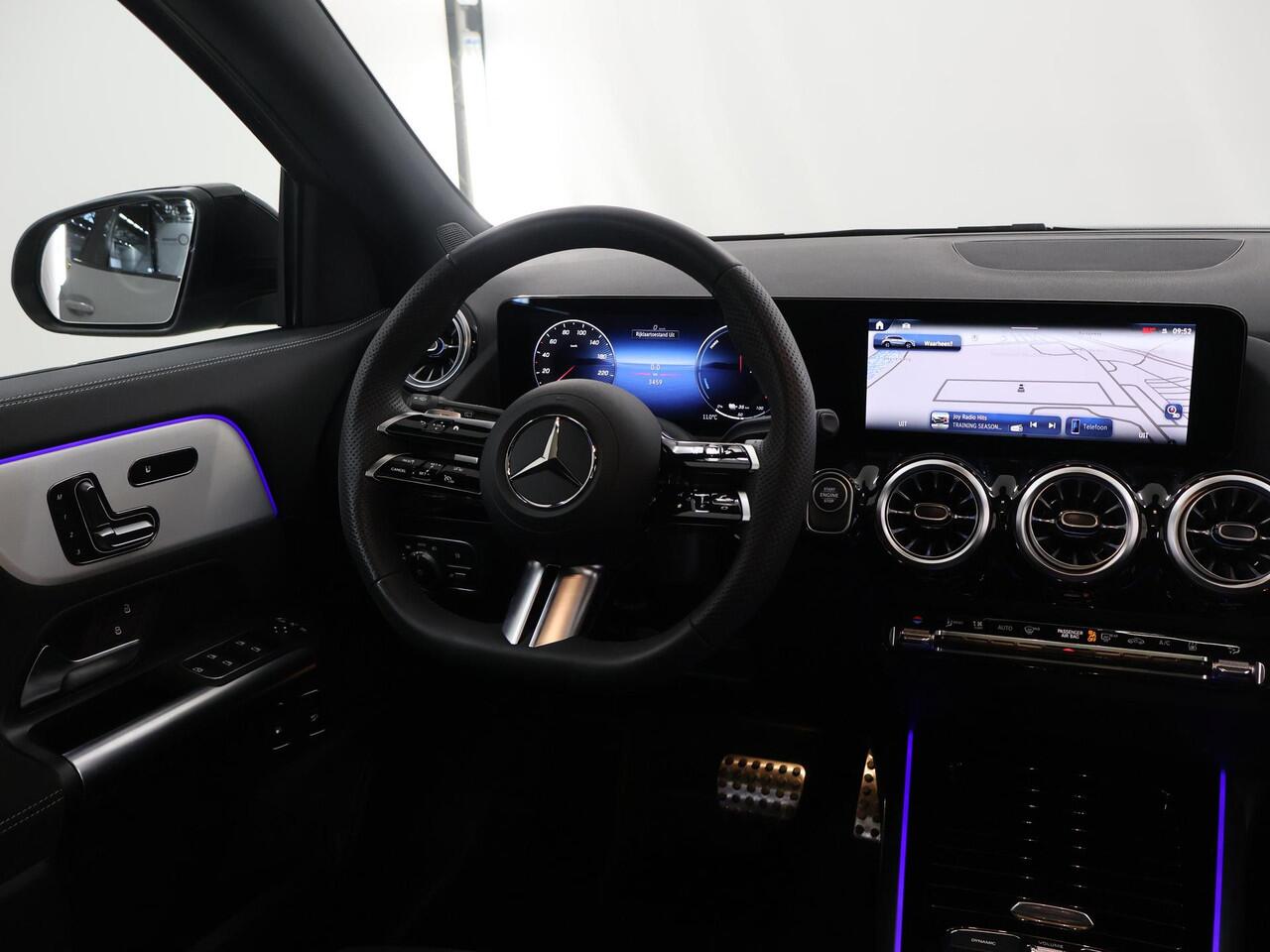 Mercedes-Benz GLA-KLASSE 250 e AMG Line | Panoramadak | Trekhaak | 20 inch | Night pakket |