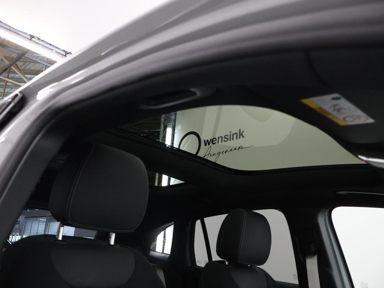 Mercedes-Benz GLA-KLASSE 250 e AMG Line | Panoramadak | Trekhaak | 20 inch | Night pakket |