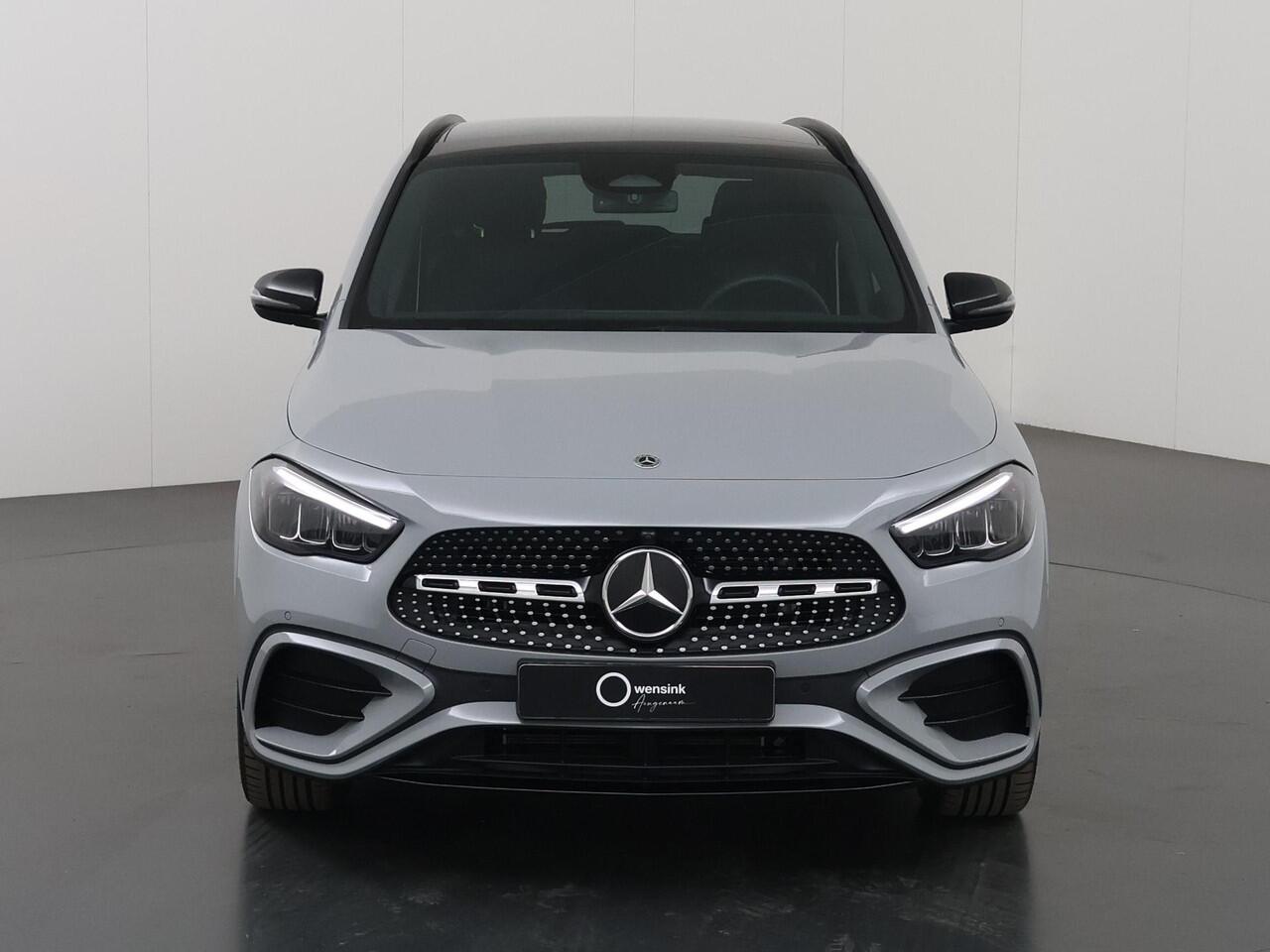 Mercedes-Benz GLA-KLASSE 250 e AMG Line | Panoramadak | Trekhaak | 20 inch | Night pakket |