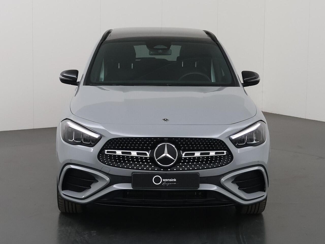 Mercedes-Benz GLA-KLASSE 250 e AMG Line | Panoramadak | Trekhaak | 20 inch | Night pakket |