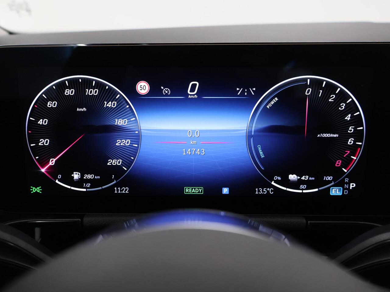 Mercedes-Benz GLA-KLASSE 250 e Luxury Line | Elektrische achterklep | Winter pakket | Achteruitrijcamera |