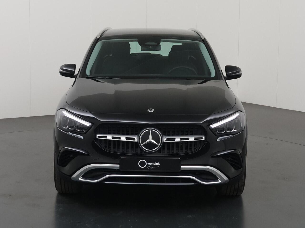 Mercedes-Benz GLA-KLASSE 250 e Luxury Line | Elektrische achterklep | Winter pakket | Achteruitrijcamera |