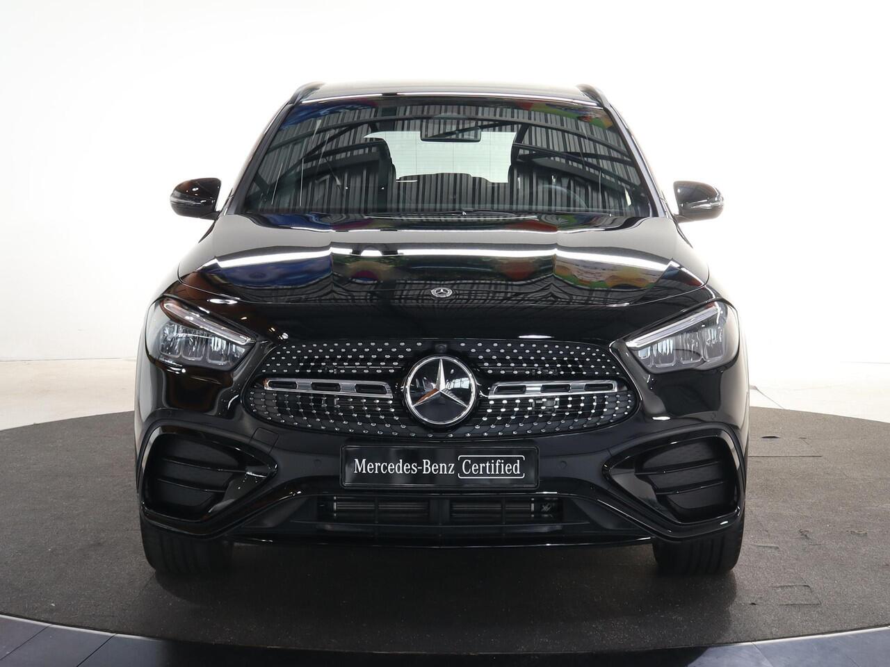 Mercedes-Benz GLA-KLASSE 250 e AMG Line | Trekhaak | Panoramadak | Night pakket | 20 inch |