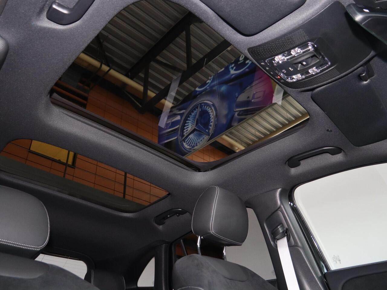 Mercedes-Benz GLA-KLASSE 250 e AMG Line | Trekhaak | Panoramadak | Night pakket | 20 inch |