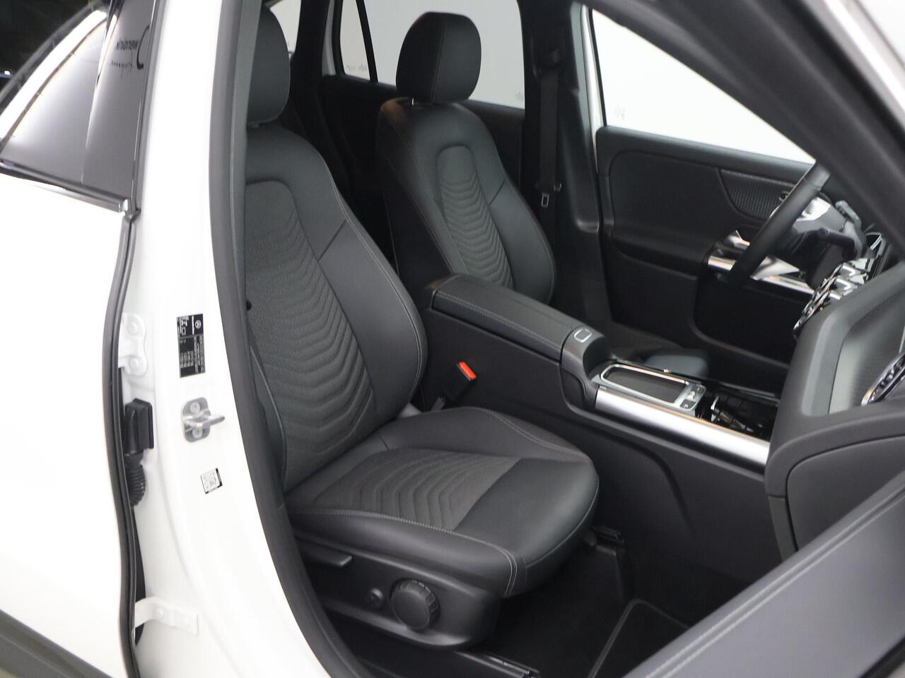 Mercedes-Benz GLA-KLASSE 250 e Luxury Line | Night pakket | Trekhaak | Winter pakket |