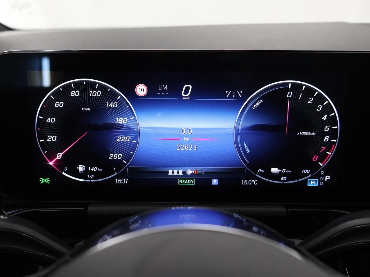 Mercedes-Benz GLA-KLASSE 250 e Luxury Line | Night pakket | Trekhaak | Winter pakket |