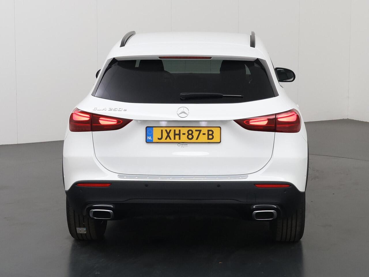 Mercedes-Benz GLA-KLASSE 250 e Luxury Line | Night pakket | Trekhaak | Winter pakket |