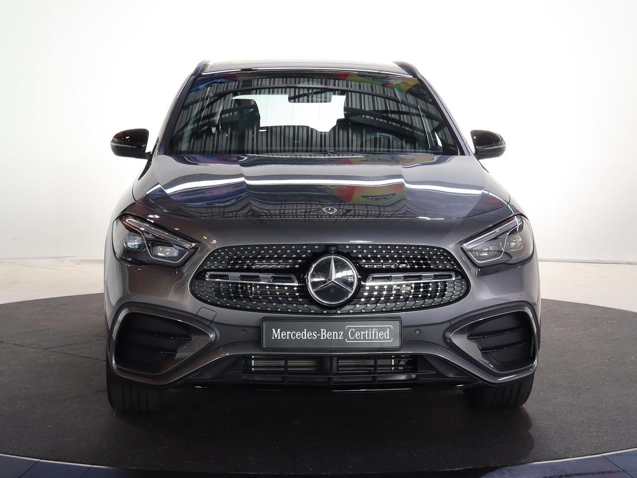 Mercedes-Benz GLA-KLASSE 250 e Business Solution AMG | Trekhaak | Winterpack | Dodehoek detectie | Apple Carplay |