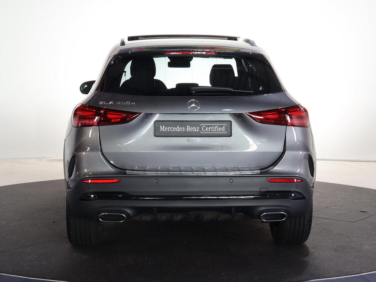 Mercedes-Benz GLA-KLASSE 250 e Business Solution AMG | Trekhaak | Winterpack | Dodehoek detectie | Apple Carplay |
