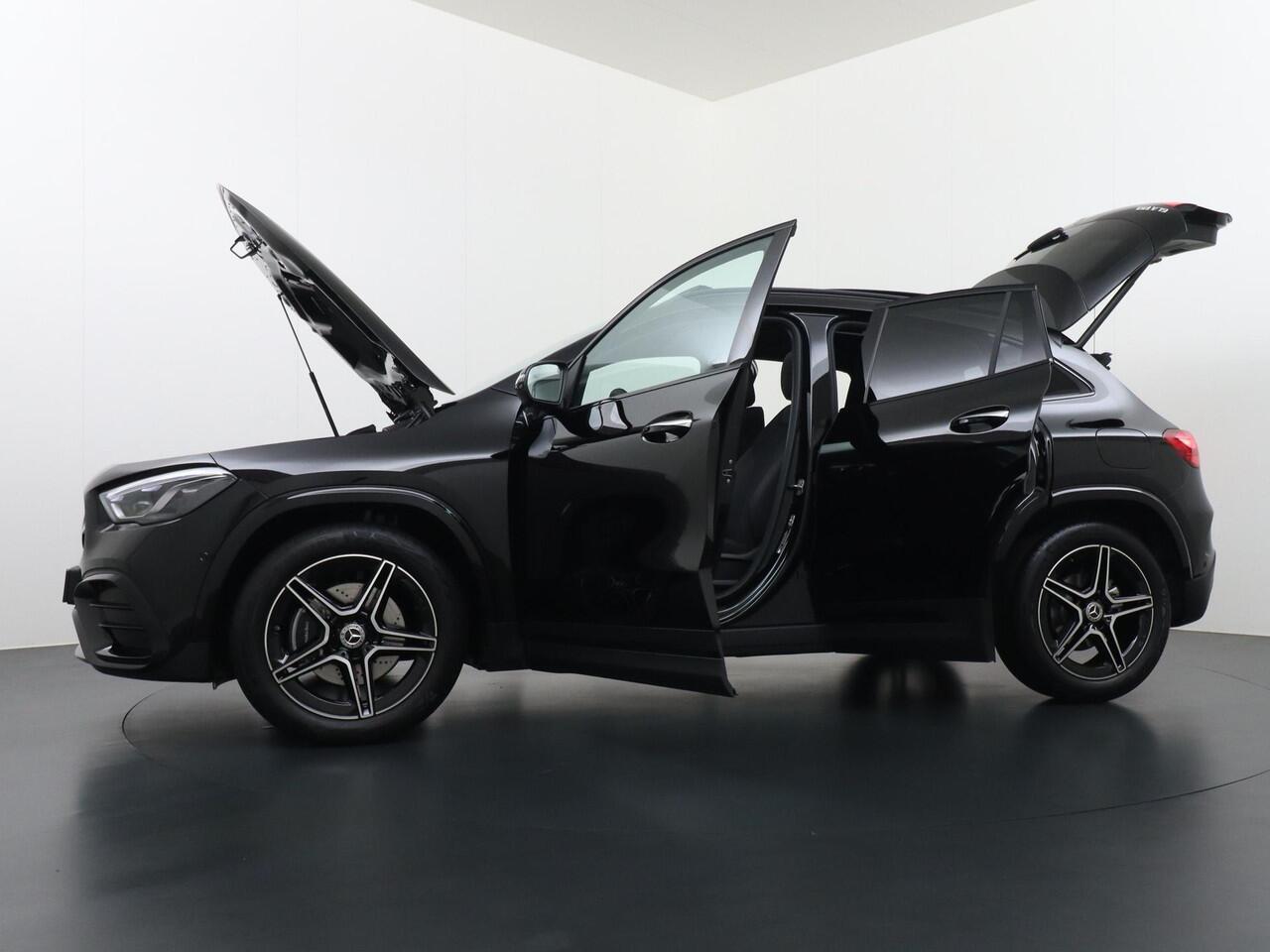 Mercedes-Benz GLA-KLASSE 180 Business Solution AMG