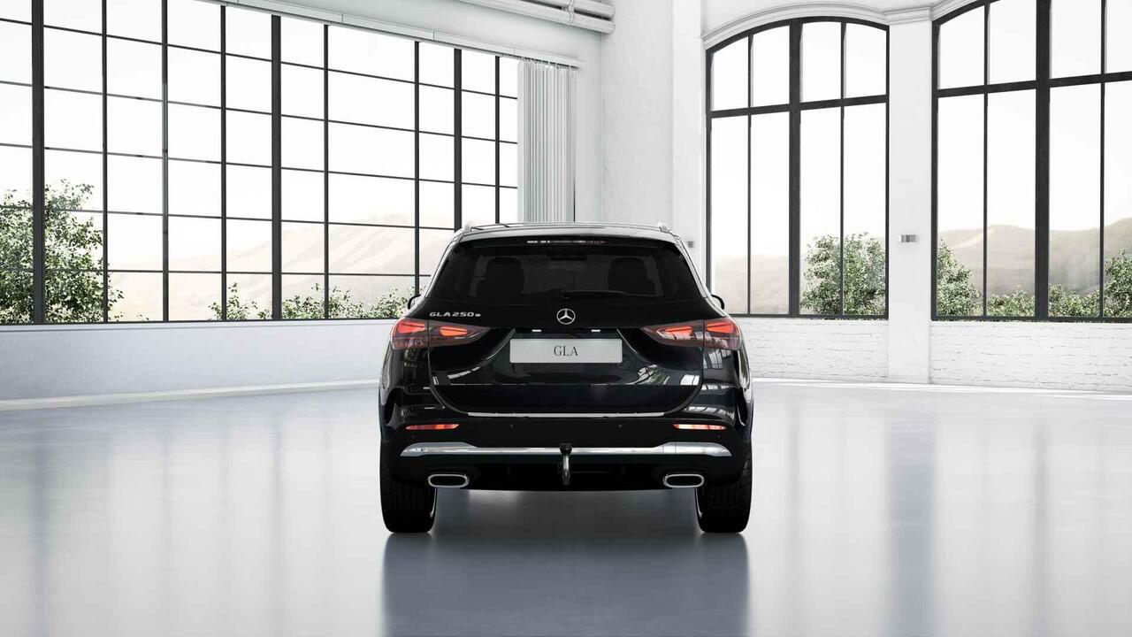 Mercedes-Benz GLA-KLASSE 250e Business Solution AMG | Premium Plus | Panoramaschuifdak | Head-up | Burmester | Winterpaket | Trekhaak |