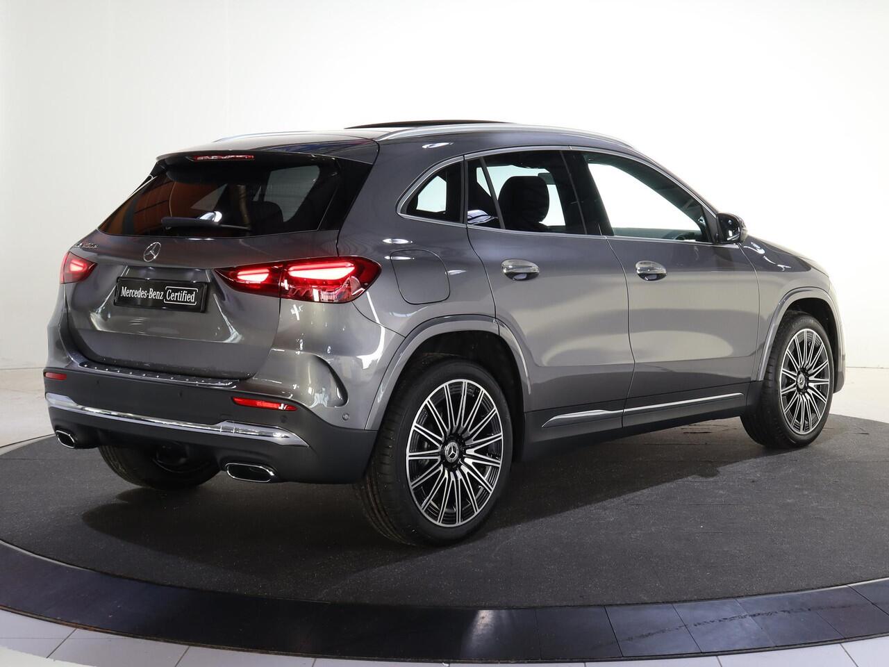 Mercedes-Benz GLA-KLASSE 250e Business Solution AMG | Premium Plus | Panoramaschuifdak | Head-up | Burmester | Winterpakket |