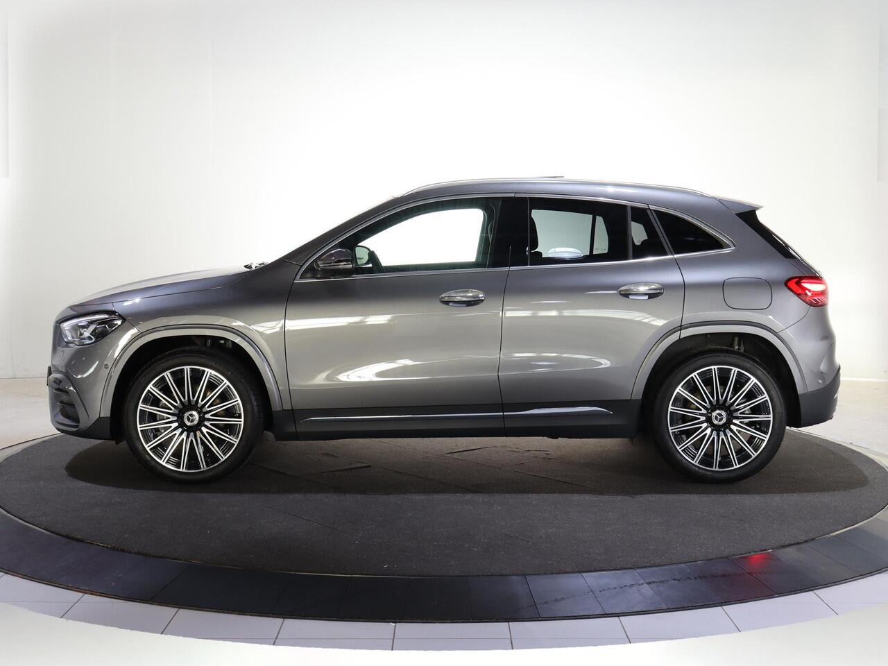 Mercedes-Benz GLA-KLASSE 250e Business Solution AMG | Premium Plus | Panoramaschuifdak | Head-up | Burmester | Winterpakket |