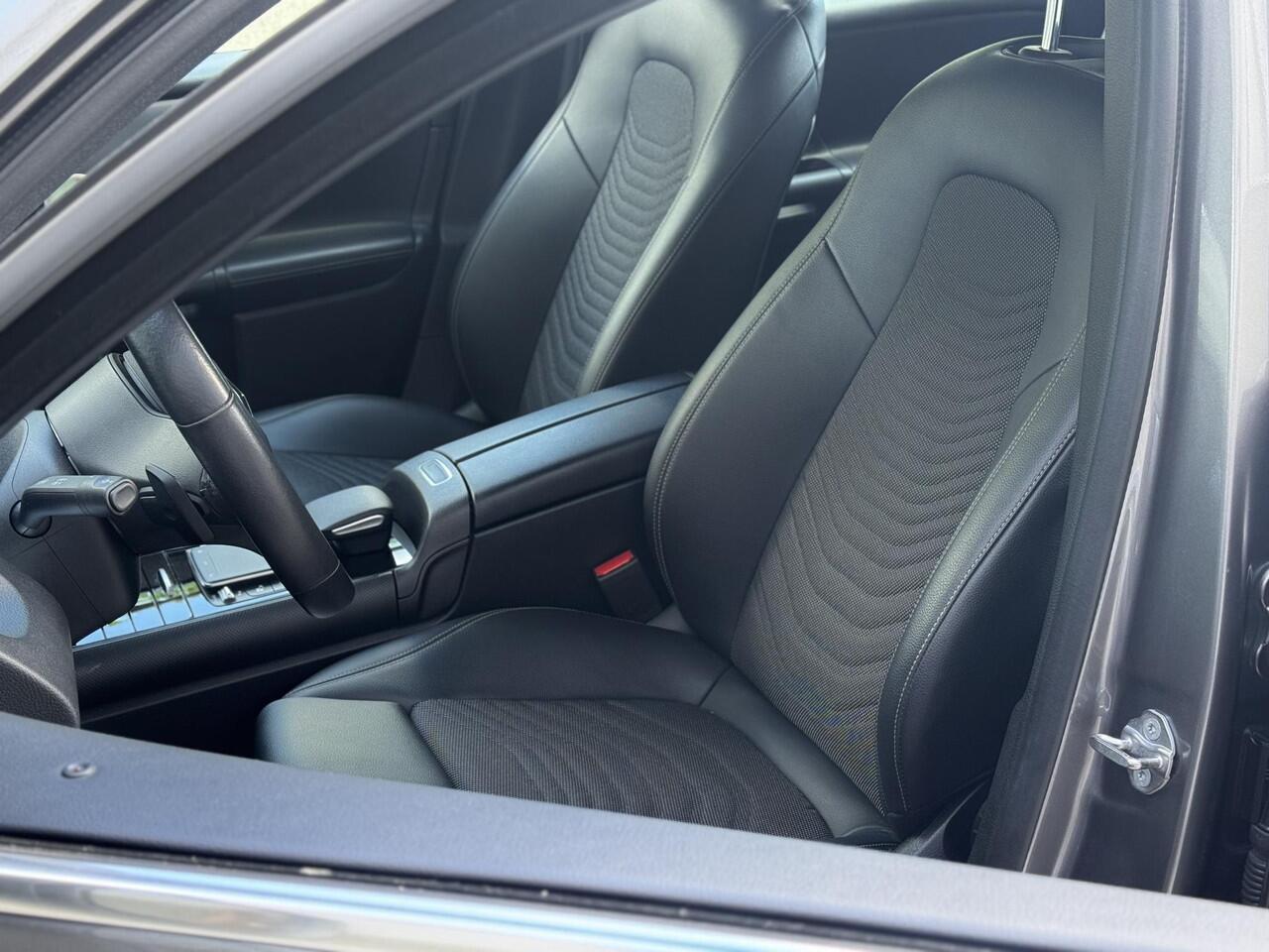 Mercedes-Benz GLB-Klasse 200 Business Solution Luxury 7 PERSONEN NAP