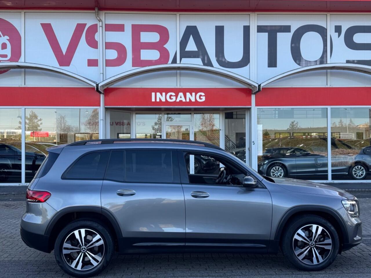 Mercedes-Benz GLB-Klasse GLB 200 AUT. 163PK PREMIUM-PLUS 7-PERS. NAVIGATIE CAMERA TREKHAAK CARPLAY PDC