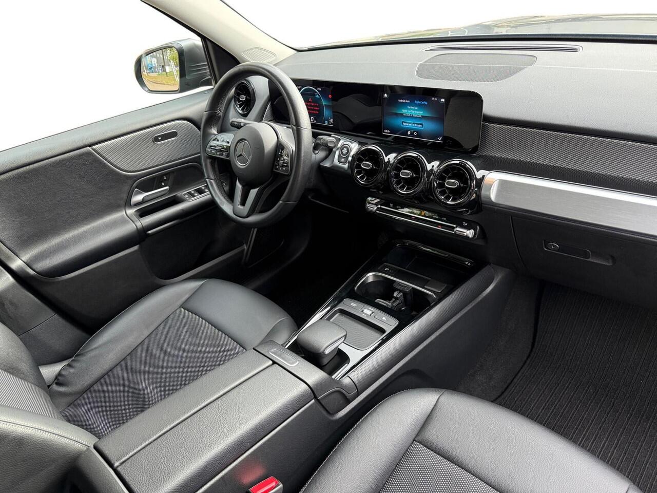 Mercedes-Benz GLB-Klasse 200 Premium | ELEKTR. TREKHAAK | ELEKTR. KOFFERKLEP | STOELVERWARMING | PDC | APPLE CARPLAY / ANDROID AUTO | 1 JAAR GARANTIE