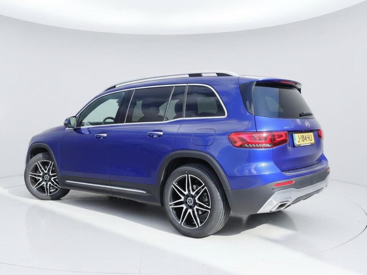 Mercedes-Benz GLB-Klasse 200 | Trekhaak | Clima | Cruise | Multimedia/Navi | Dealer onderhouden | Stof/Leder | LED | Comfortstoel+Verwarming | PDC V+A+Cam |