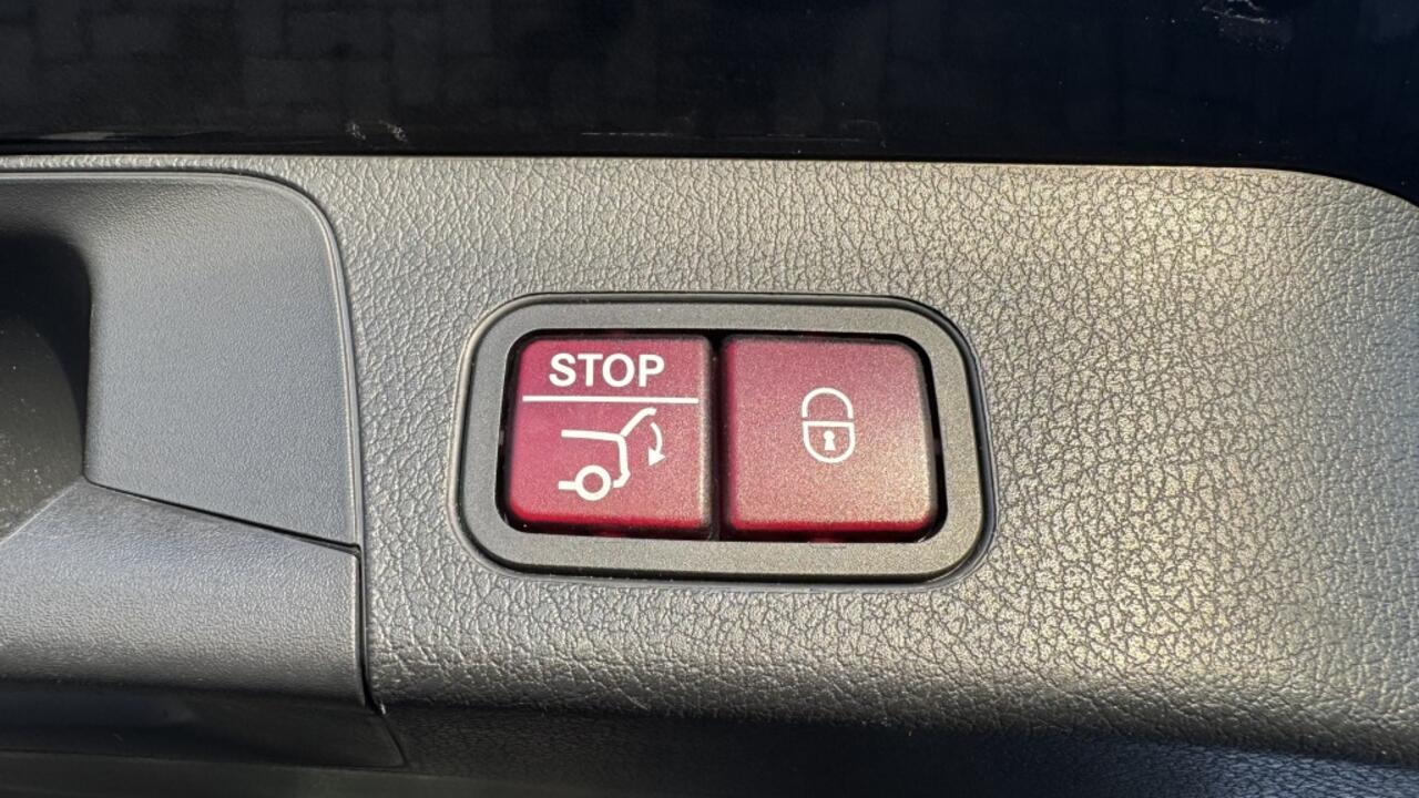 Mercedes-Benz GLB-Klasse 250 4MATIC Premium | Pano | Sfeer | Camera