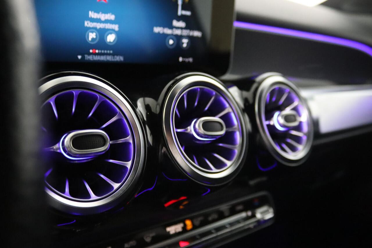 Mercedes-Benz GLB-Klasse 200, AMG-line, 7-Persoons, LED, Widescreen, Distronic, Sfeerverlichting, Burmester,