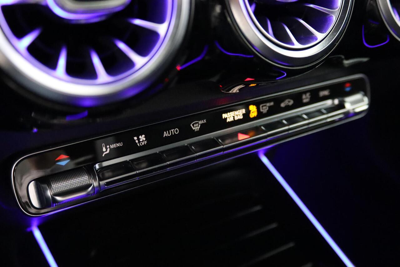 Mercedes-Benz GLB-Klasse 200, AMG-line, 7-Persoons, LED, Widescreen, Distronic, Sfeerverlichting, Burmester,
