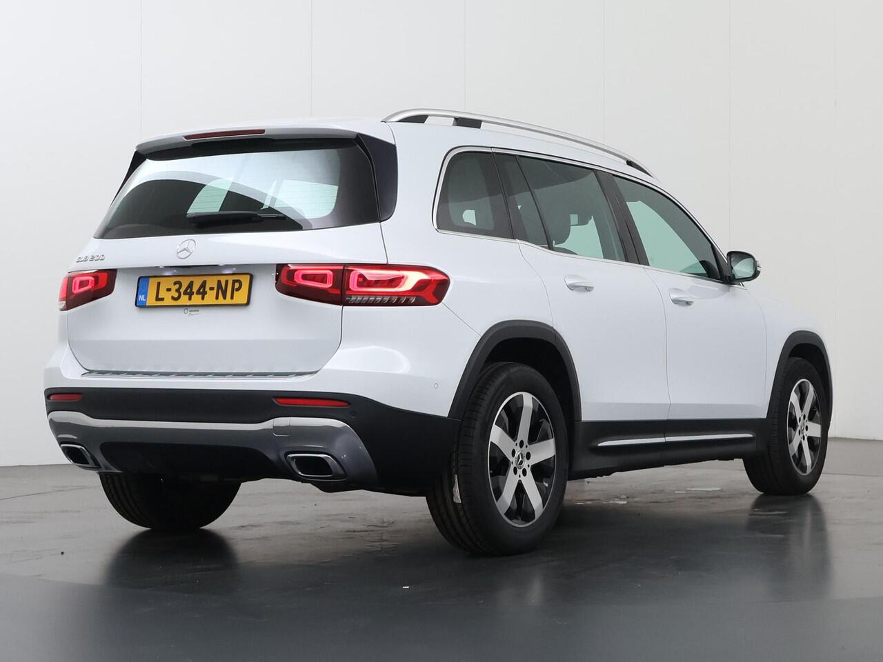 Mercedes-Benz GLB-Klasse 200 Business Solution Luxury | Achteruitrijcamera | Widescreen | Stoelverwarming | Sfeerverlichting |