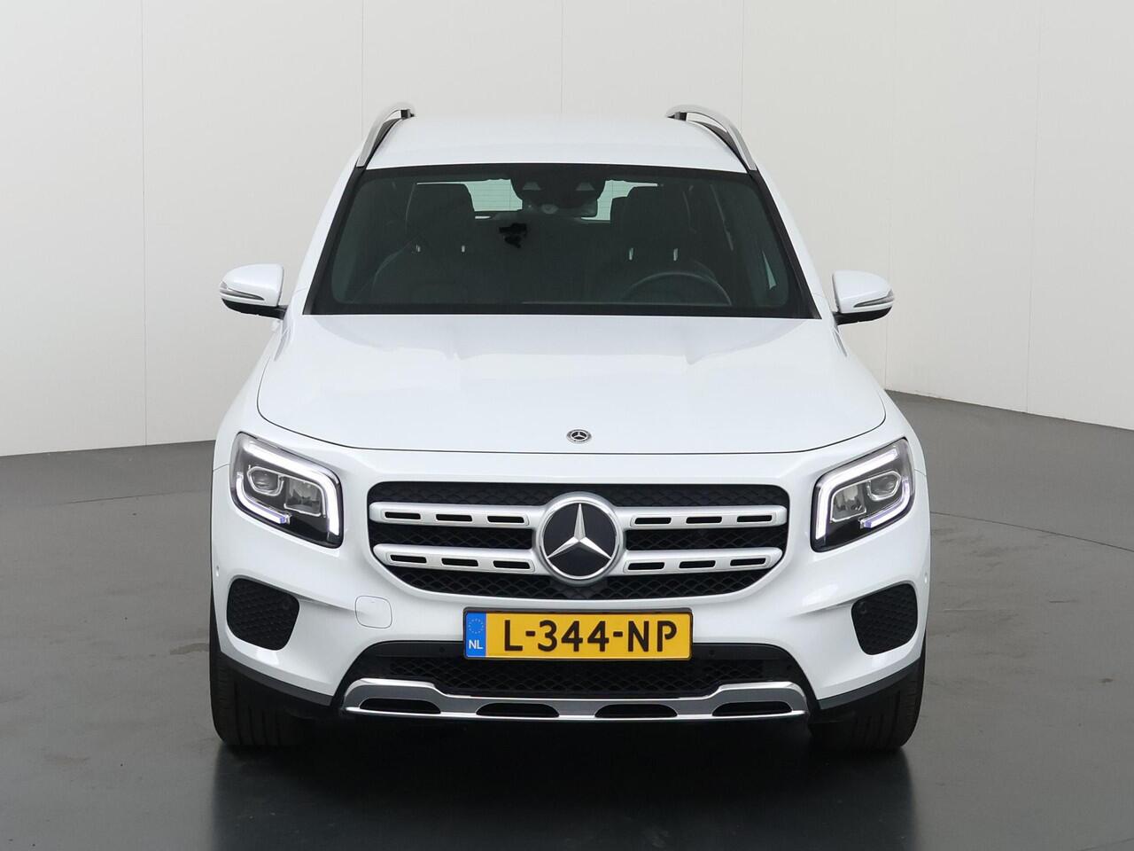 Mercedes-Benz GLB-Klasse 200 Business Solution Luxury | Achteruitrijcamera | Widescreen | Stoelverwarming | Sfeerverlichting |