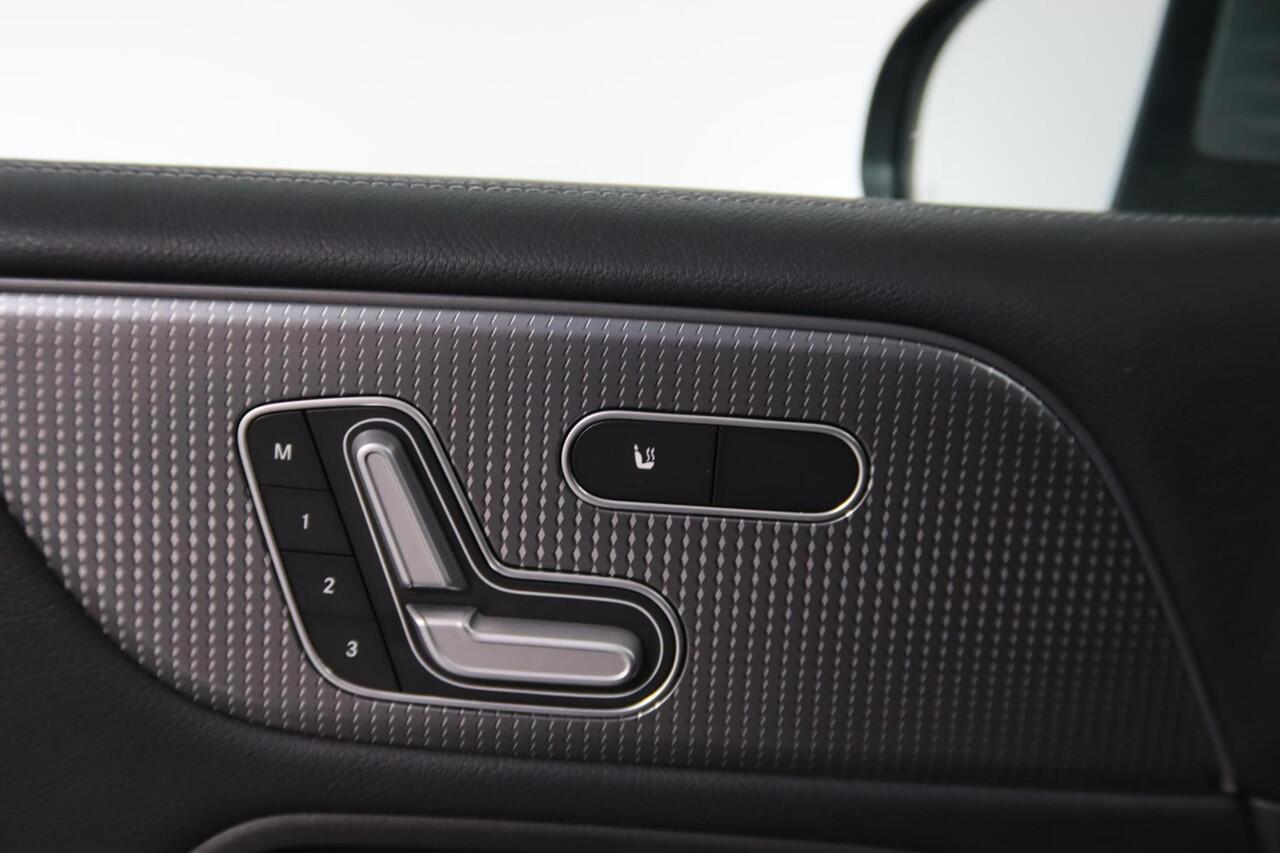 Mercedes-Benz GLB-Klasse 180 Luxury 7-Persoons Panoramadak, Leder, Sfeerverlichting, Trekhaak, Apple Carplay/Android Auto