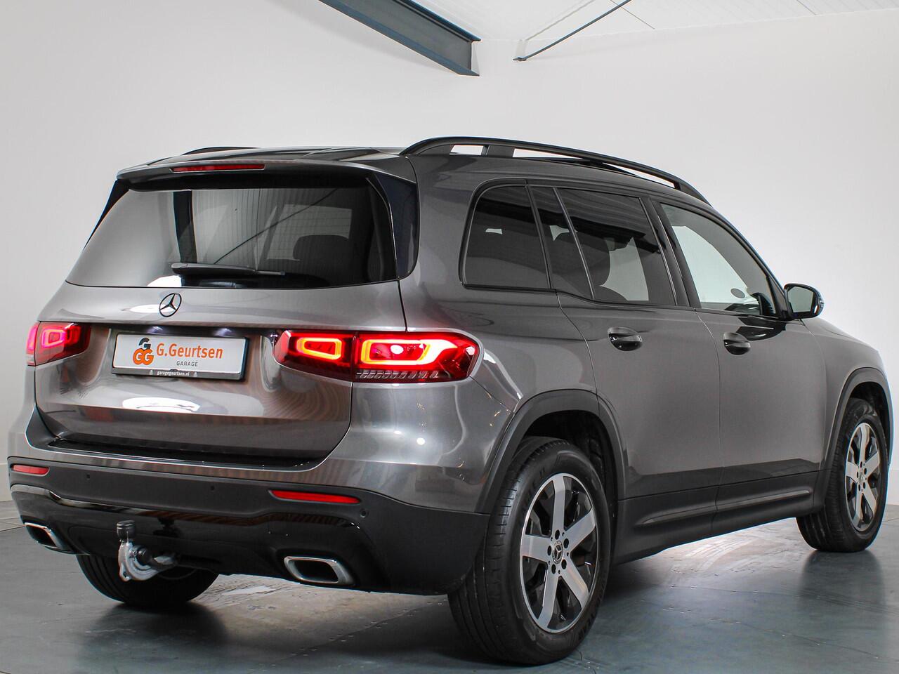 Mercedes-Benz GLB-Klasse 180 Luxury 7-Persoons Panoramadak, Leder, Sfeerverlichting, Trekhaak, Apple Carplay/Android Auto