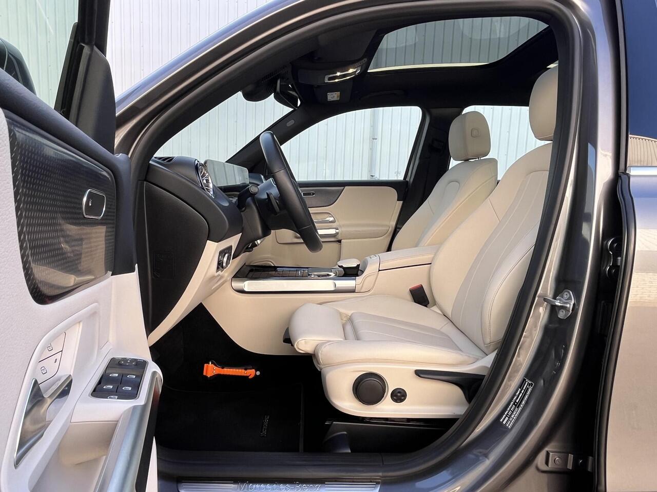 Mercedes-Benz GLB-Klasse 200 Business Solution Luxury | NL Auto/1e Eig./Voll.Historie/Navi/Clima/Cruise/Camera/Trekhaak/Sfeerverlichting
