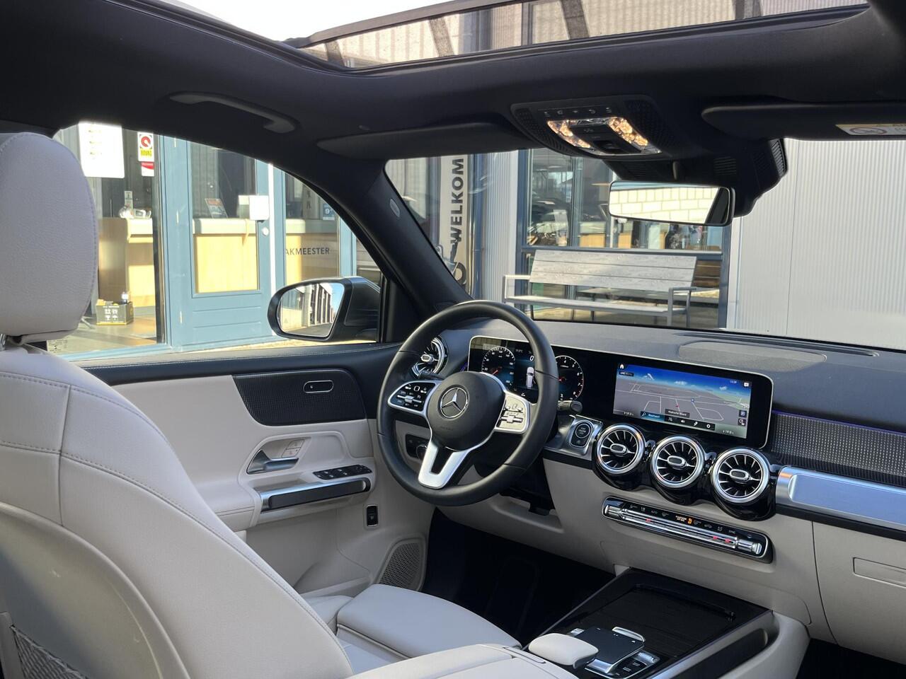 Mercedes-Benz GLB-Klasse 200 Business Solution Luxury | NL Auto/1e Eig./Voll.Historie/Navi/Clima/Cruise/Camera/Trekhaak/Sfeerverlichting