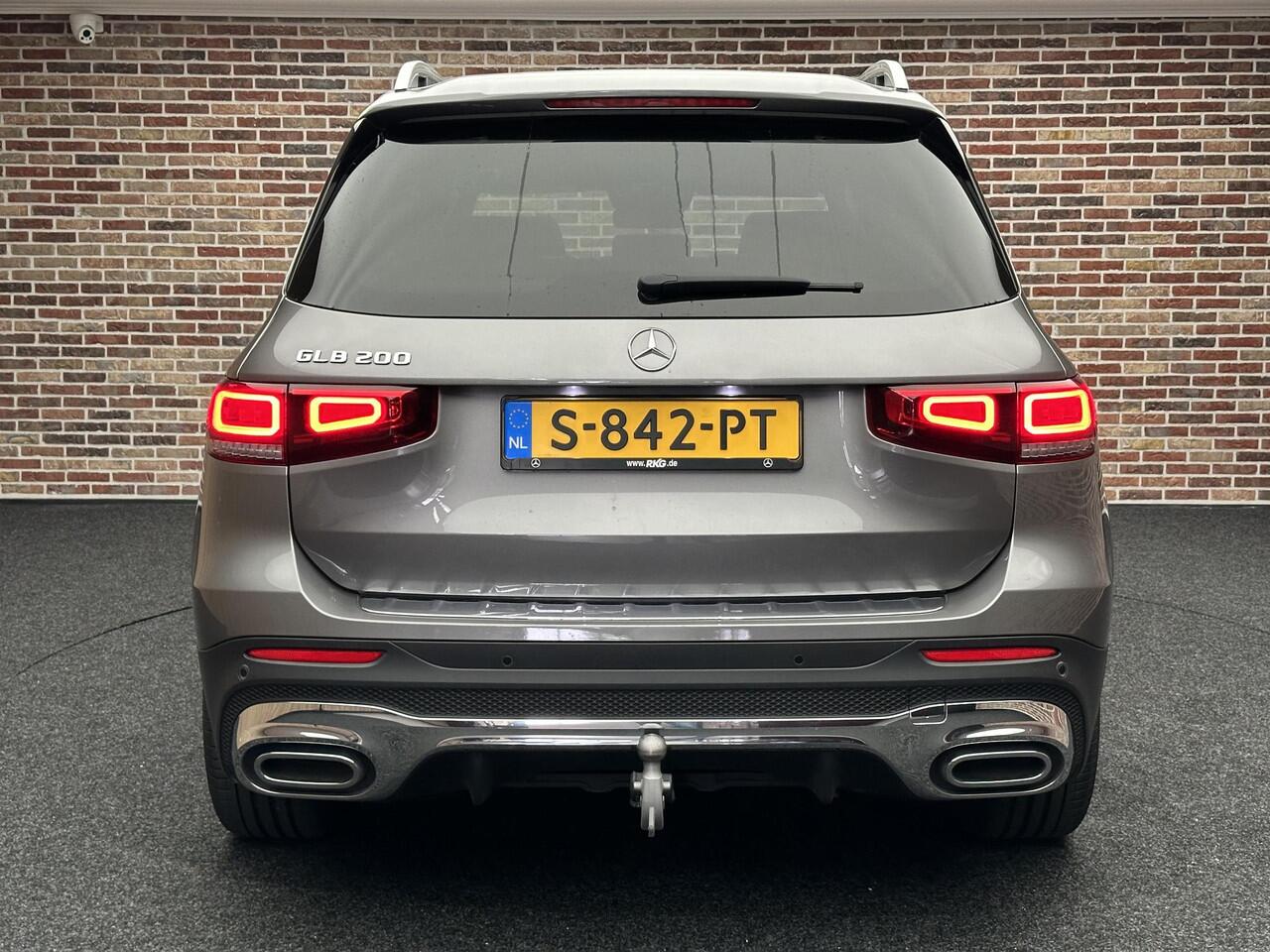 Mercedes-Benz GLB-Klasse 200 AMG Line 7p. | Dak| Trekhaak|