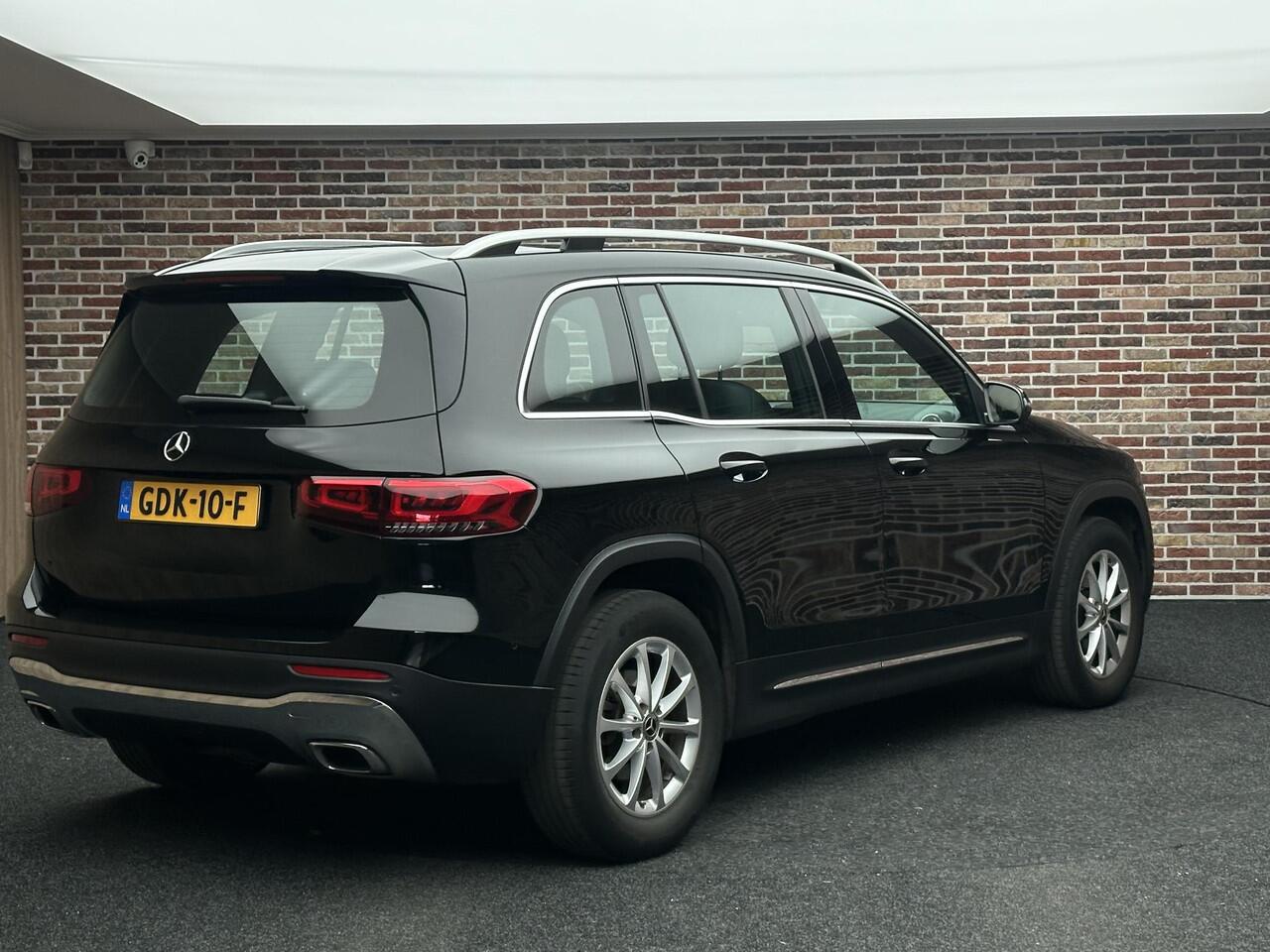 Mercedes-Benz GLB-Klasse 180 AMG Dealer Onderhouden Virtual Sfeer