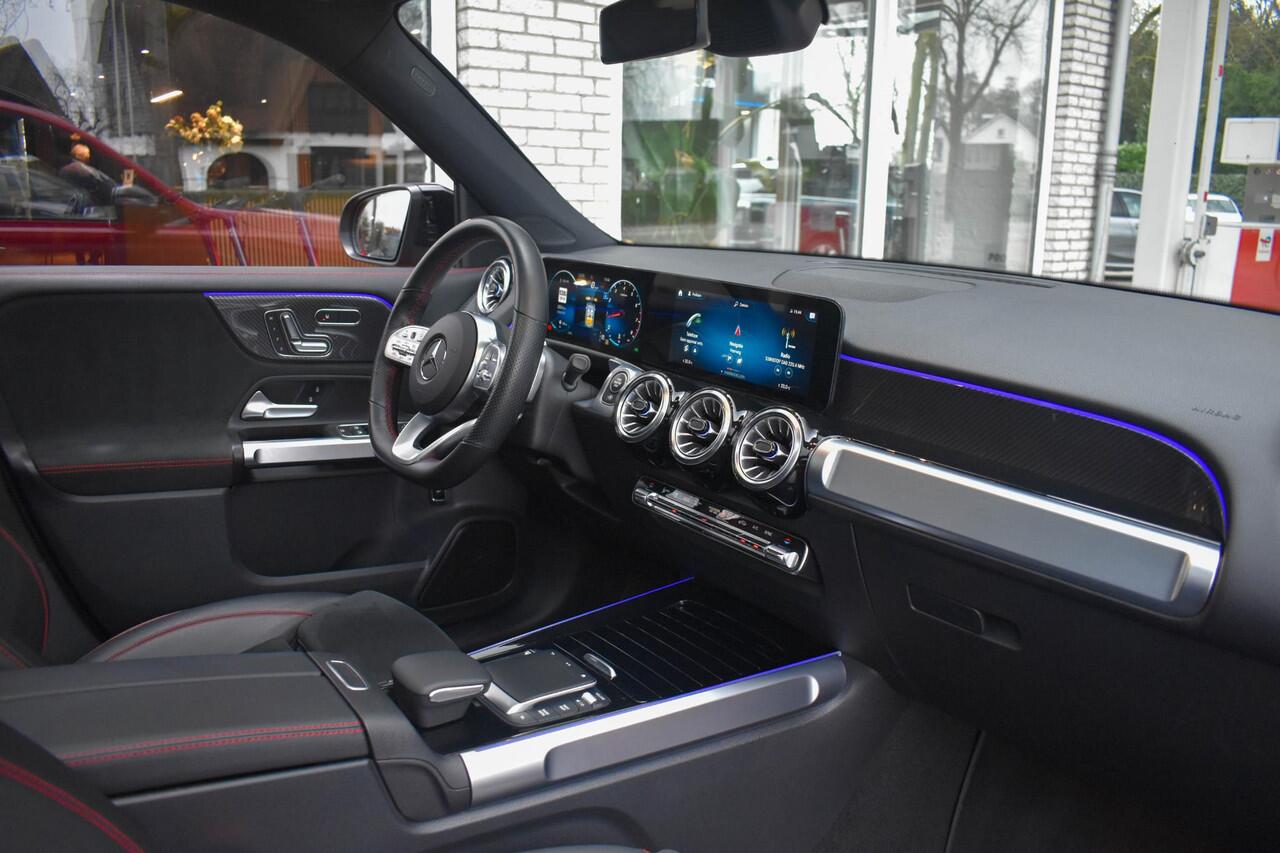 Mercedes-Benz GLB-Klasse 200 AMG-Line Trekhaak Pano Sfeer Elektr. Stoelen