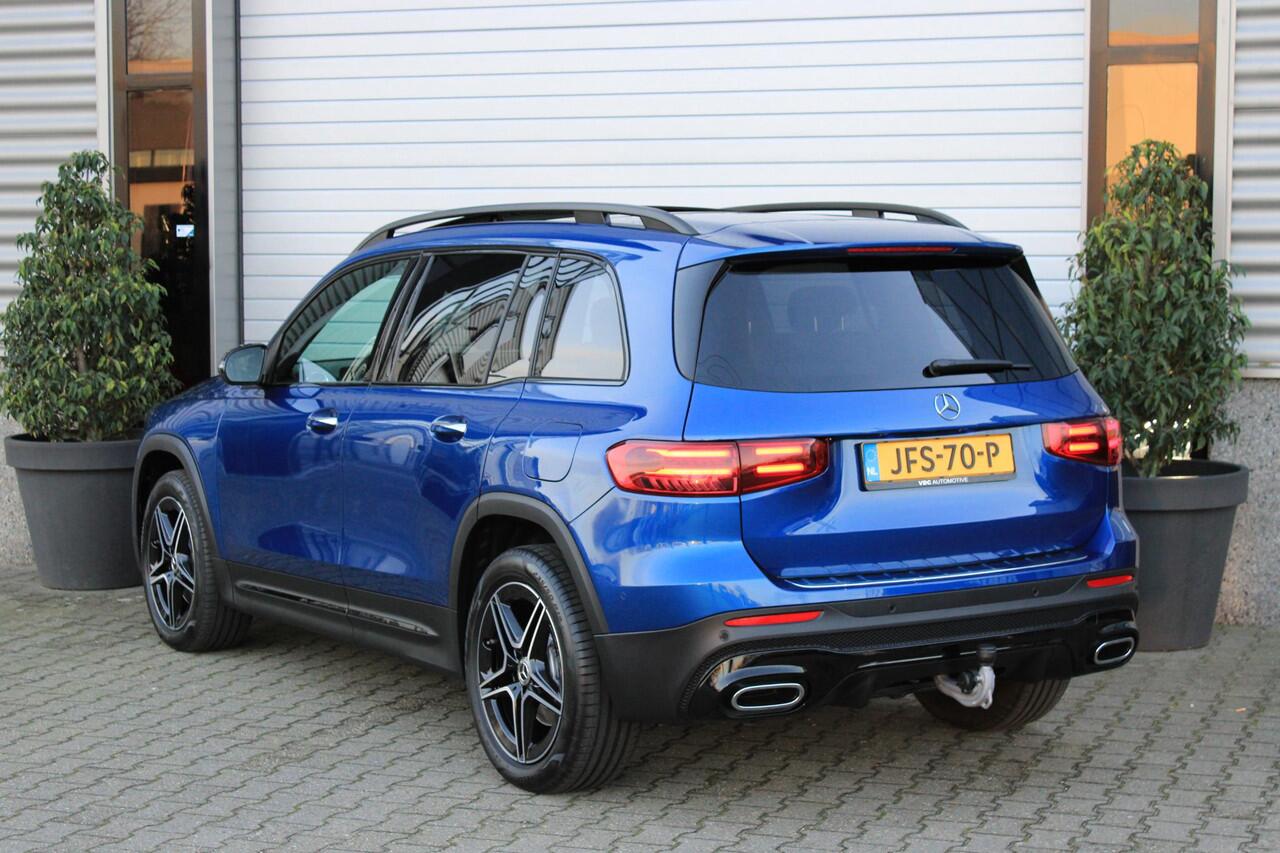 Mercedes-Benz GLB-Klasse 180 AMG 7 Persoons Facelift | Pano | Trekhaak | Multibeam LED | Keyless | Stoelverwarming | Spectraalblauw