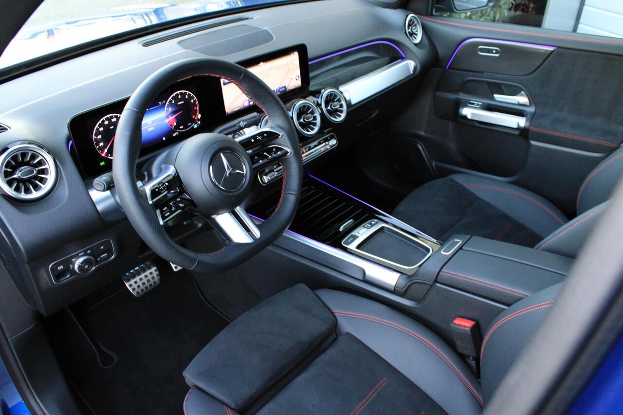 Mercedes-Benz GLB-Klasse 180 AMG 7 Persoons Facelift | Pano | Trekhaak | Multibeam LED | Keyless | Stoelverwarming | Spectraalblauw
