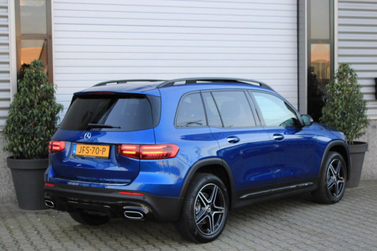 Mercedes-Benz GLB-Klasse 180 AMG 7 Persoons Facelift | Pano | Trekhaak | Multibeam LED | Keyless | Stoelverwarming | Spectraalblauw